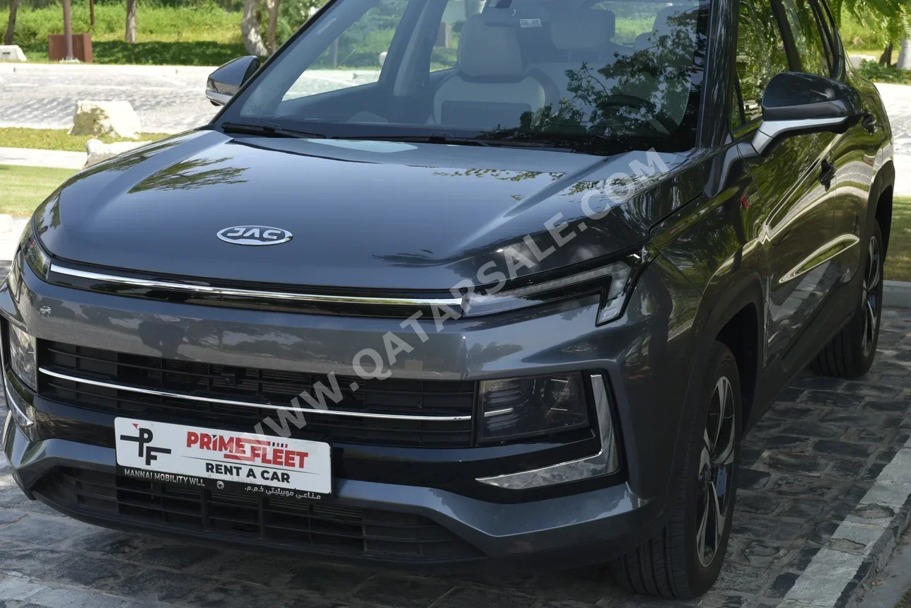 Jac  JS4 - Intelligent  4 Cylinder  SUV 2x4  Black  2026