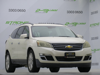 شفروليه ترافيرس ال تي 2014 اوتوماتيك 126,000 كم 6 سلندر سحب امامي اس يو في أبيض لؤلؤي