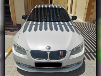 بي ام دبليو  الفئة - الثالثة  335i  2011  اوتوماتيك  163,000 كم  6 سلندر  دفع خلفي  كشف  أبيض