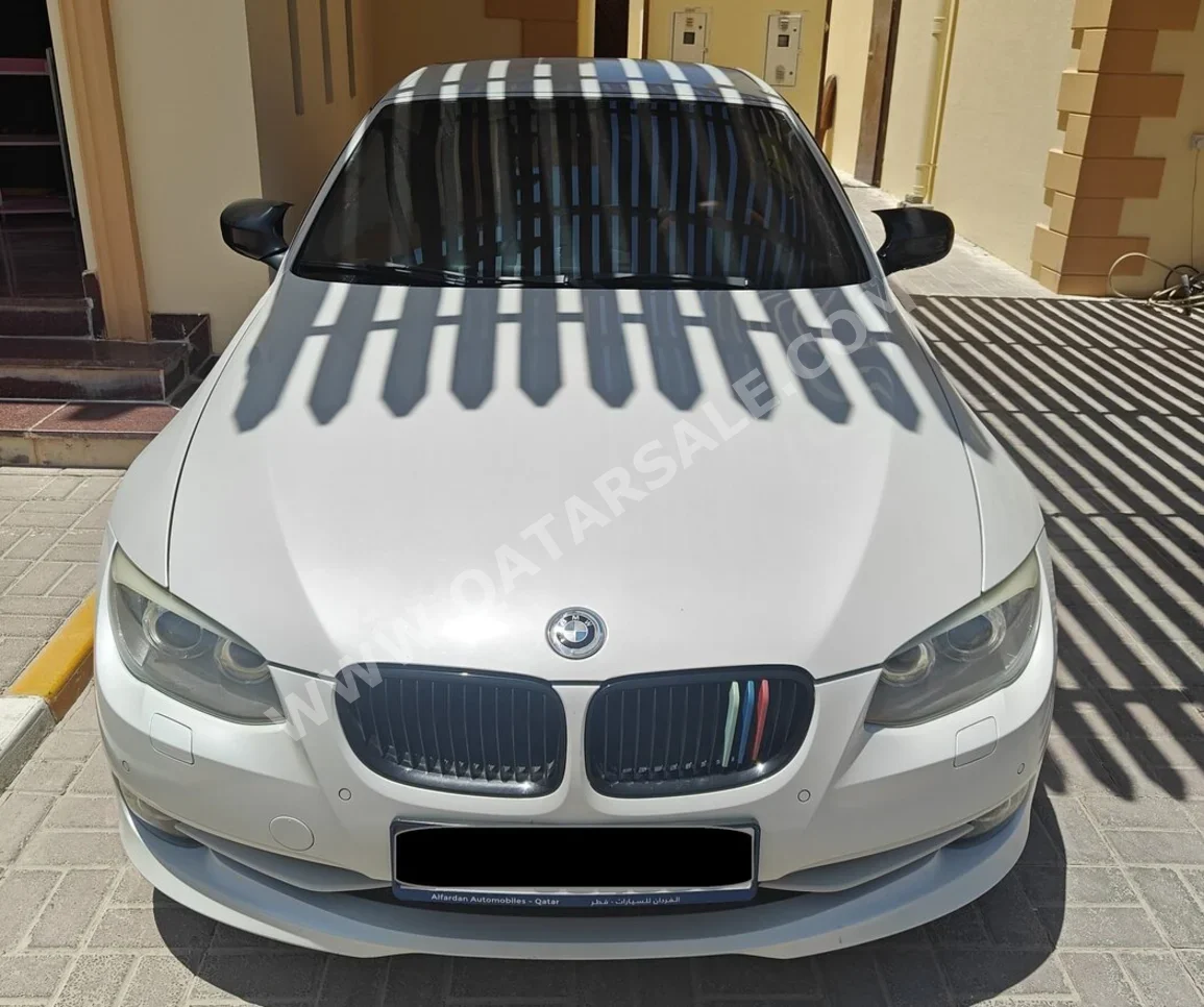 بي ام دبليو  الفئة - الثالثة  335i  2011  اوتوماتيك  163,000 كم  6 سلندر  دفع خلفي  كشف  أبيض