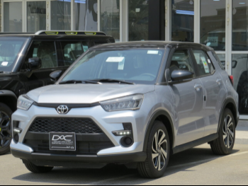 Toyota  Raize  2024  Automatic  0 Km  3 Cylinder  Four Wheel Drive (4WD)  SUV  Silver  With Warranty