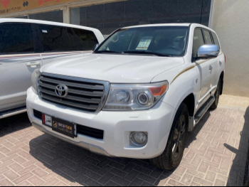 Toyota  Land Cruiser  VXR  2015  Automatic  190,000 Km  8 Cylinder  Four Wheel Drive (4WD)  SUV  White