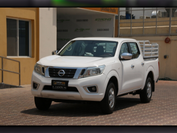 Nissan  Navara  2020  Manual  77,000 Km  4 Cylinder  Rear Wheel Drive (RWD)  Pick Up  White