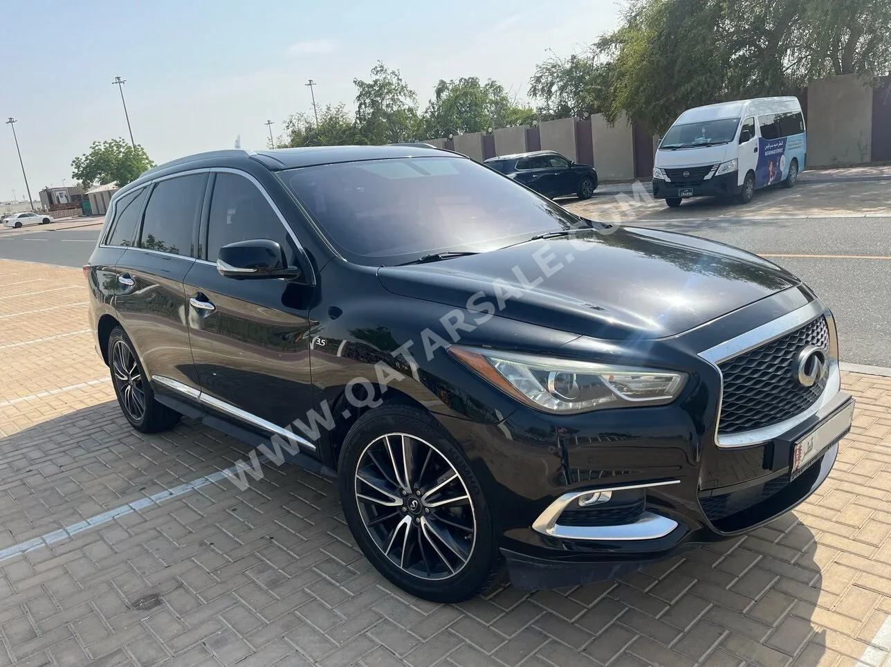 Infiniti  QX  60  2017  Automatic  125,000 Km  6 Cylinder  All Wheel Drive (AWD)  SUV  Black