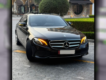 Mercedes-Benz  E-Class  200  2017  Automatic  93,000 Km  4 Cylinder  Rear Wheel Drive (RWD)  Sedan  Black