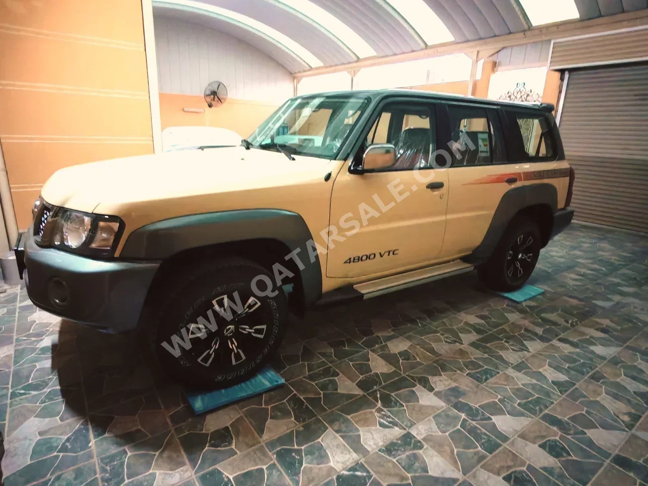 Nissan  Patrol  Super Safari  2024  Automatic  0 Km  6 Cylinder  Four Wheel Drive (4WD)  SUV  Beige  With Warranty