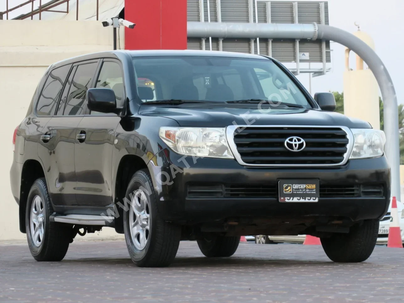 Toyota  Land Cruiser  G  2011  Automatic  369,000 Km  6 Cylinder  Four Wheel Drive (4WD)  SUV  Black