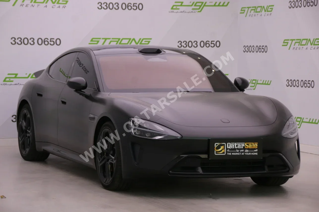 Xiaomi  SU7  Max  2025  Automatic  2,500 Km  0 Cylinder  Four Wheel Drive (4WD)  Sedan  Black