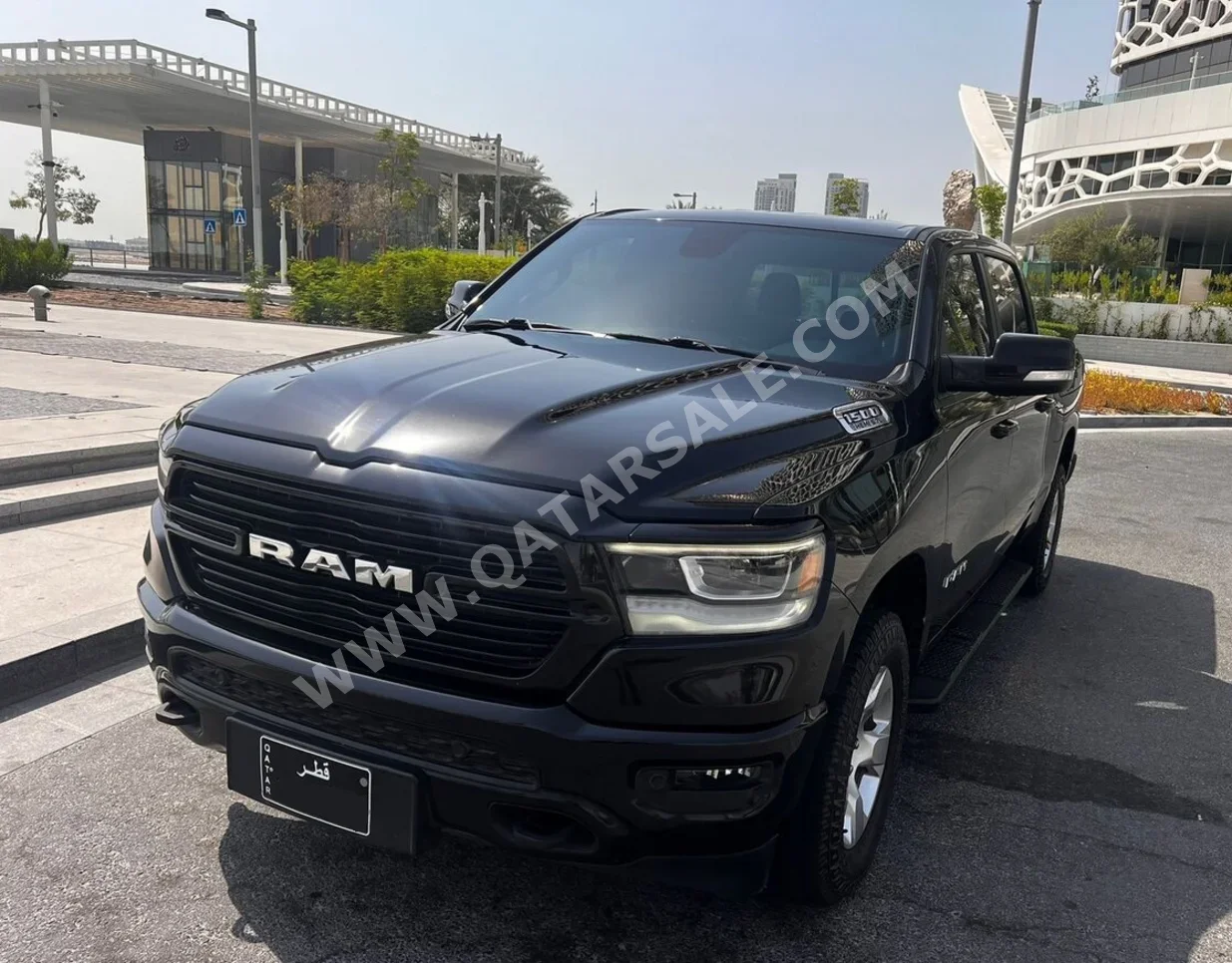 دودج  رام  1500  2020  اوتوماتيك  76,000 كم  8 سلندر  دفع رباعي  بيكب  أسود