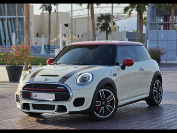 Mini  Cooper  JCW  2018  Automatic  126,500 Km  4 Cylinder  Front Wheel Drive (FWD)  Hatchback  White and Red