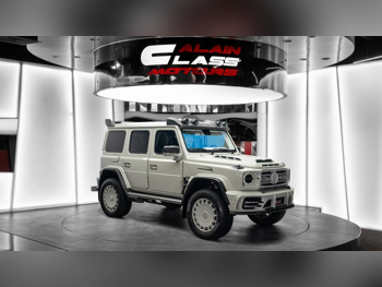 مرسيدس - بنز  جي - كلاس  جي 63 ايه ام جي جرونوس 4x4  2023  اوتوماتيك  9,000 كم  8 سلندر  دفع رباعي  اس يو في  رمادي