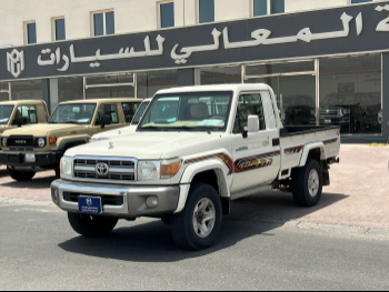 تويوتا  لاند كروزر  ال اكس  2019  عادي  280,000 كم  6 سلندر  دفع رباعي  بيكب  أبيض