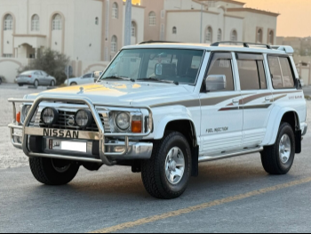 نيسان  باترول  سوبر سفاري  1996  عادي  148,000 كم  6 سلندر  دفع رباعي  اس يو في  أبيض