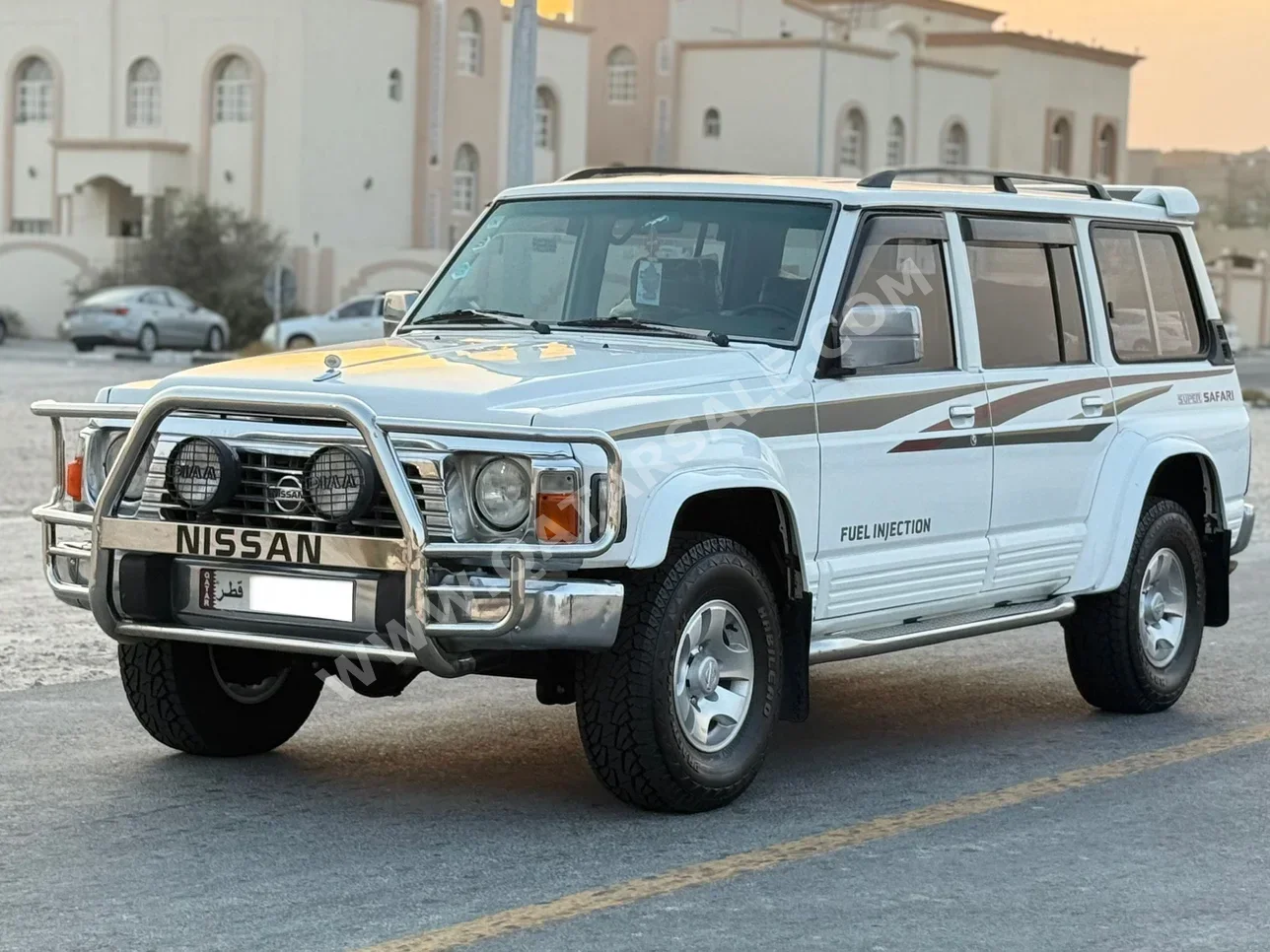 نيسان  باترول  سوبر سفاري  1996  عادي  148,000 كم  6 سلندر  دفع رباعي  اس يو في  أبيض