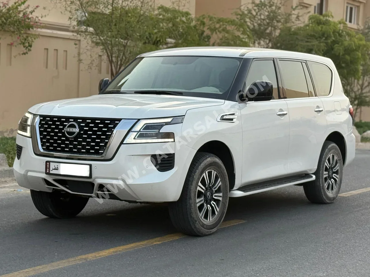 نيسان  باترول  2024  عادي  35,000 كم  6 سلندر  دفع رباعي  اس يو في  أبيض