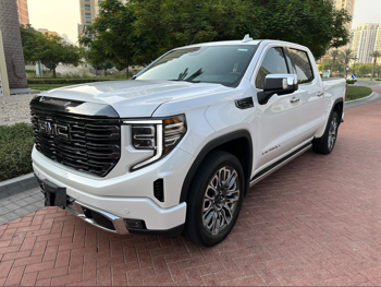 GMC  Sierra  Denali  2023  Automatic  44,000 Km  8 Cylinder  Four Wheel Drive (4WD)  Pick Up  White  With Warranty