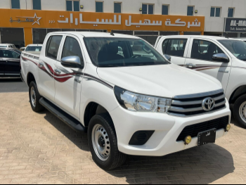 Toyota  Hilux  2020  Automatic  65,000 Km  4 Cylinder  Four Wheel Drive (4WD)  Pick Up  White