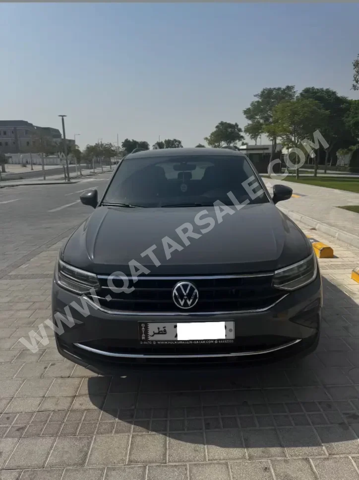 Volkswagen  Tiguan  1.4 TSI  2023  Automatic  42,000 Km  4 Cylinder  Front Wheel Drive (FWD)  SUV  Gray  With Warranty