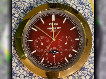 Wall Clock  Red  2022  Switzerland  Round  Patek Philippe GENEVA Red Wall Clock  3 kg /  Quartz Movement