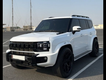 Jetour  T2  Luxury  2025  Automatic  18,000 Km  4 Cylinder  All Wheel Drive (AWD)  SUV  White  With Warranty