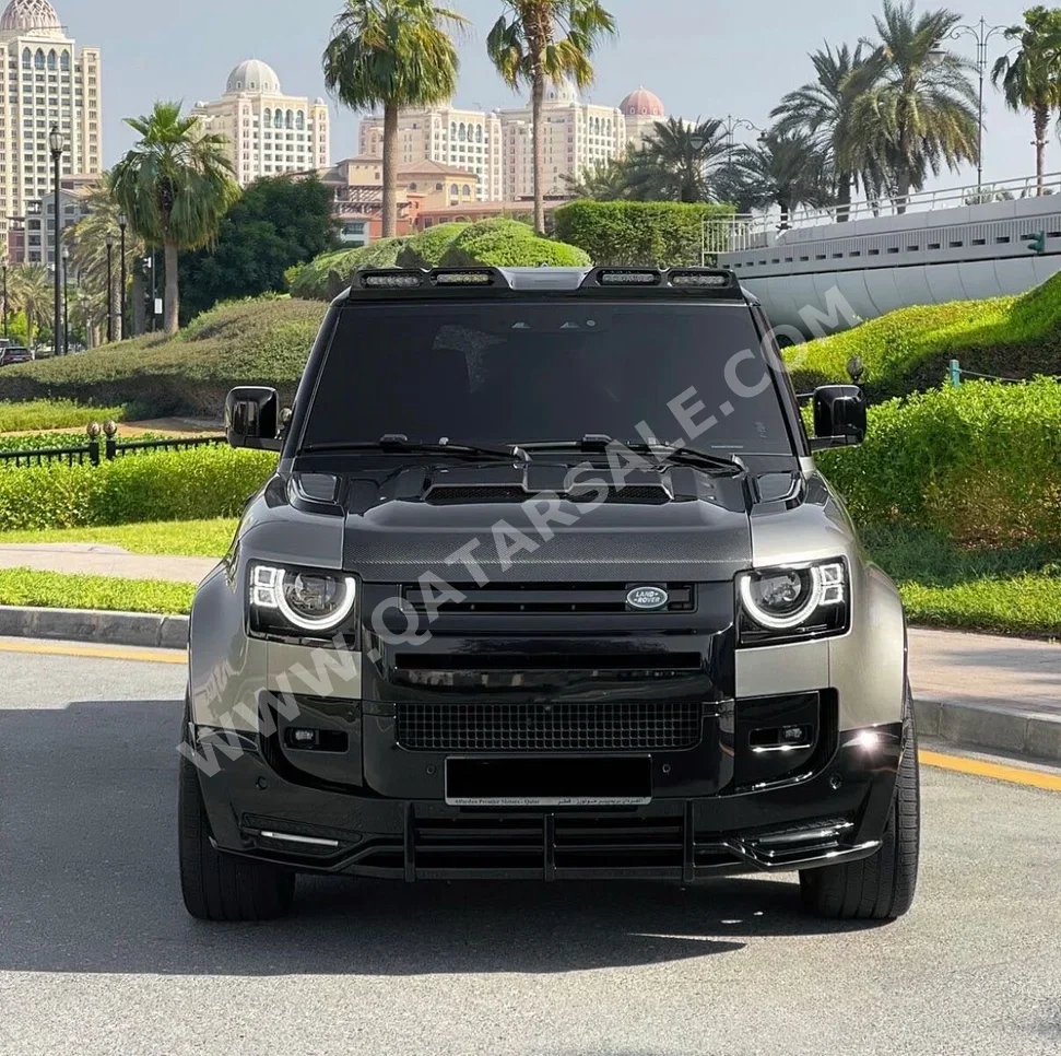 Land Rover  Defender  110 X  2023  Automatic  52,000 Km  6 Cylinder  Four Wheel Drive (4WD)  SUV  Gray Metallic  With Warranty