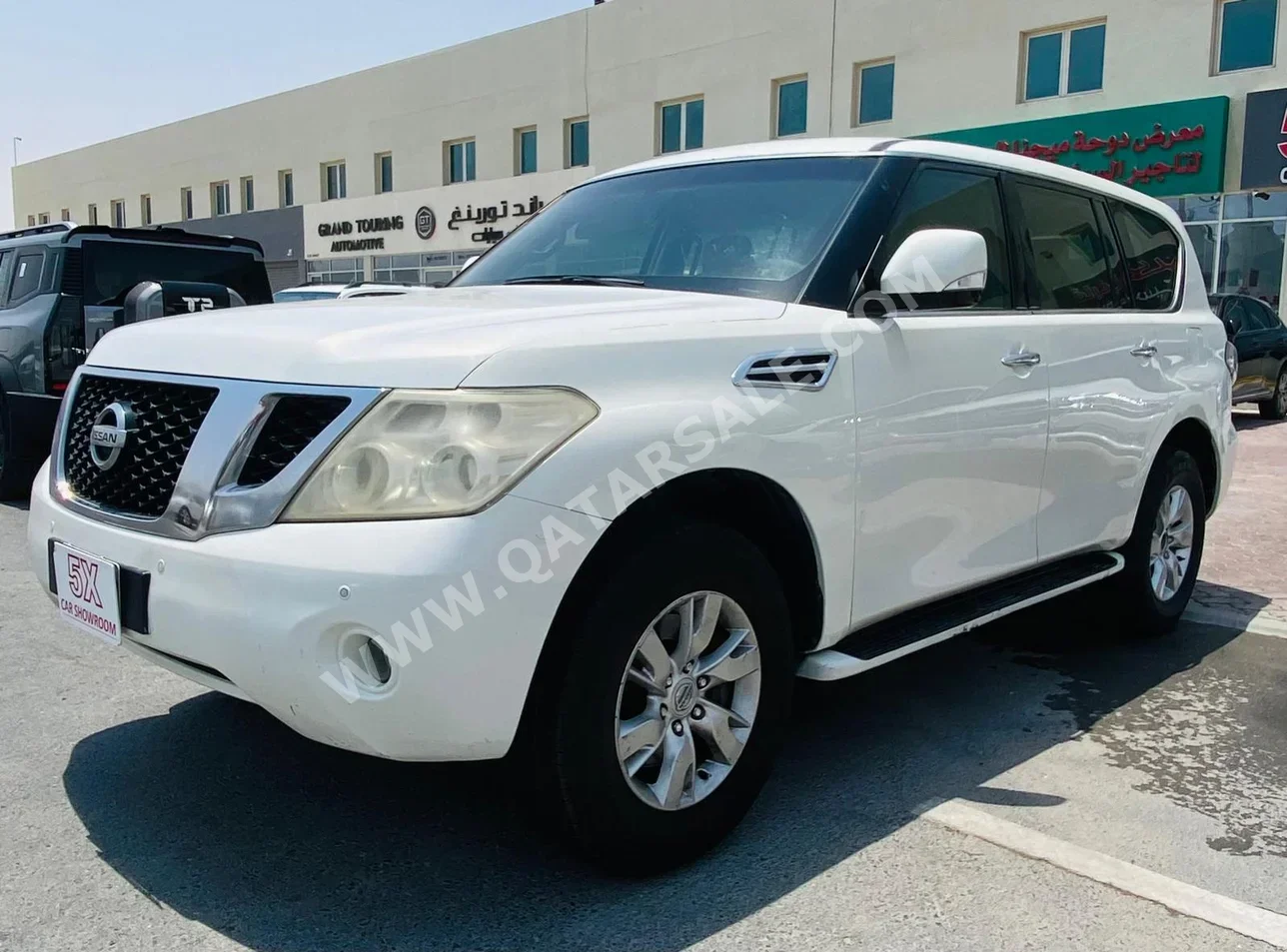 نيسان  باترول  اس اي  2012  اوتوماتيك  173,000 كم  8 سلندر  دفع رباعي  اس يو في  أبيض