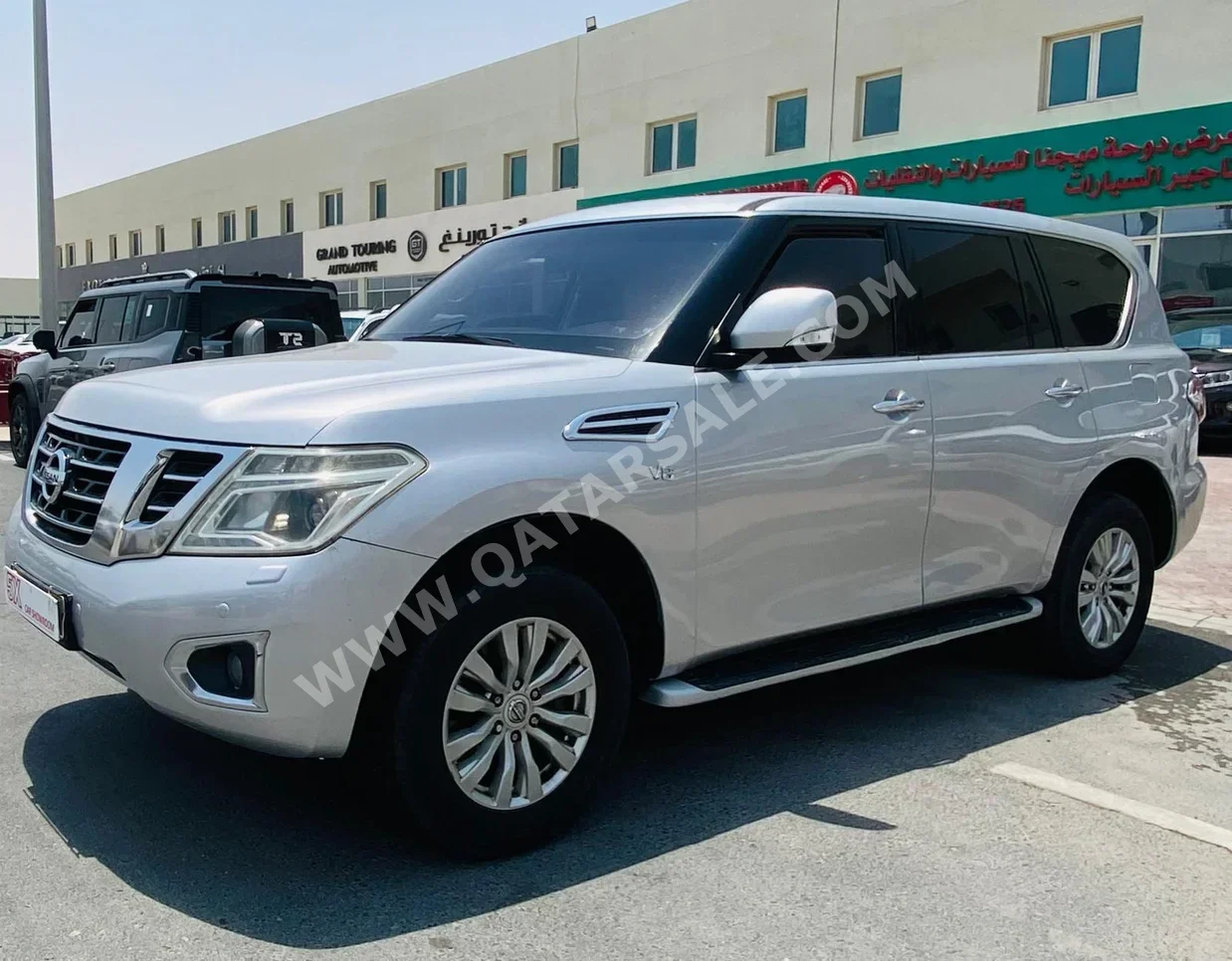 Nissan  Patrol  SE  2016  Automatic  326,000 Km  8 Cylinder  Four Wheel Drive (4WD)  SUV  Silver