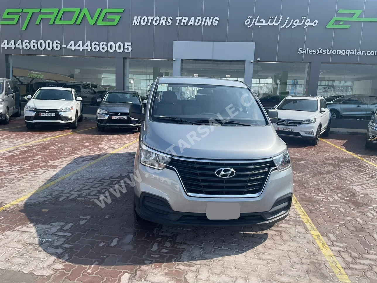 Hyundai  Van H1  2021  Automatic  77,000 Km  4 Cylinder  Front Wheel Drive (FWD)  Van / Bus  Silver