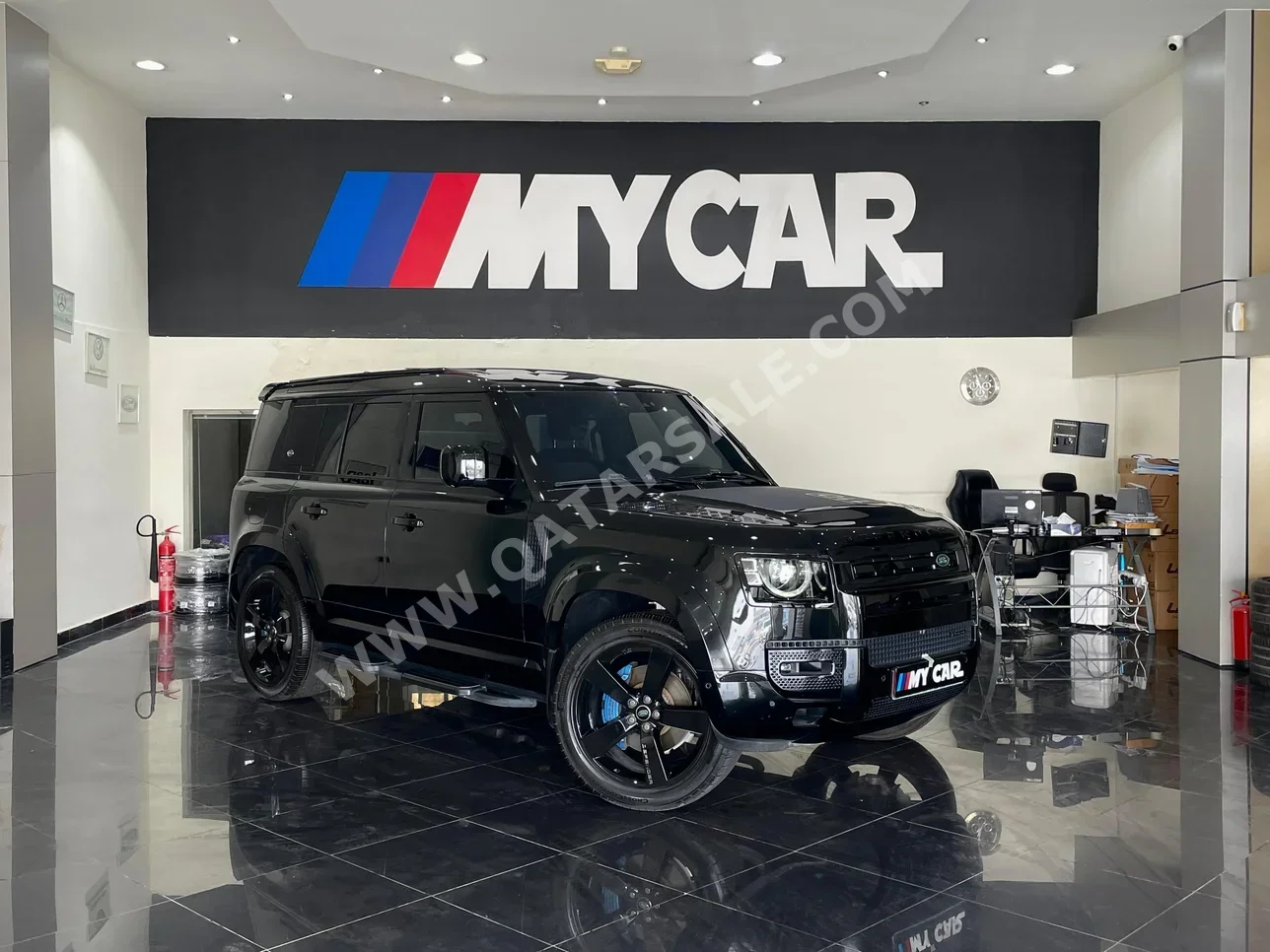 Land Rover  Defender  110 X  2023  Automatic  33,000 Km  6 Cylinder  Four Wheel Drive (4WD)  SUV  Black  With Warranty