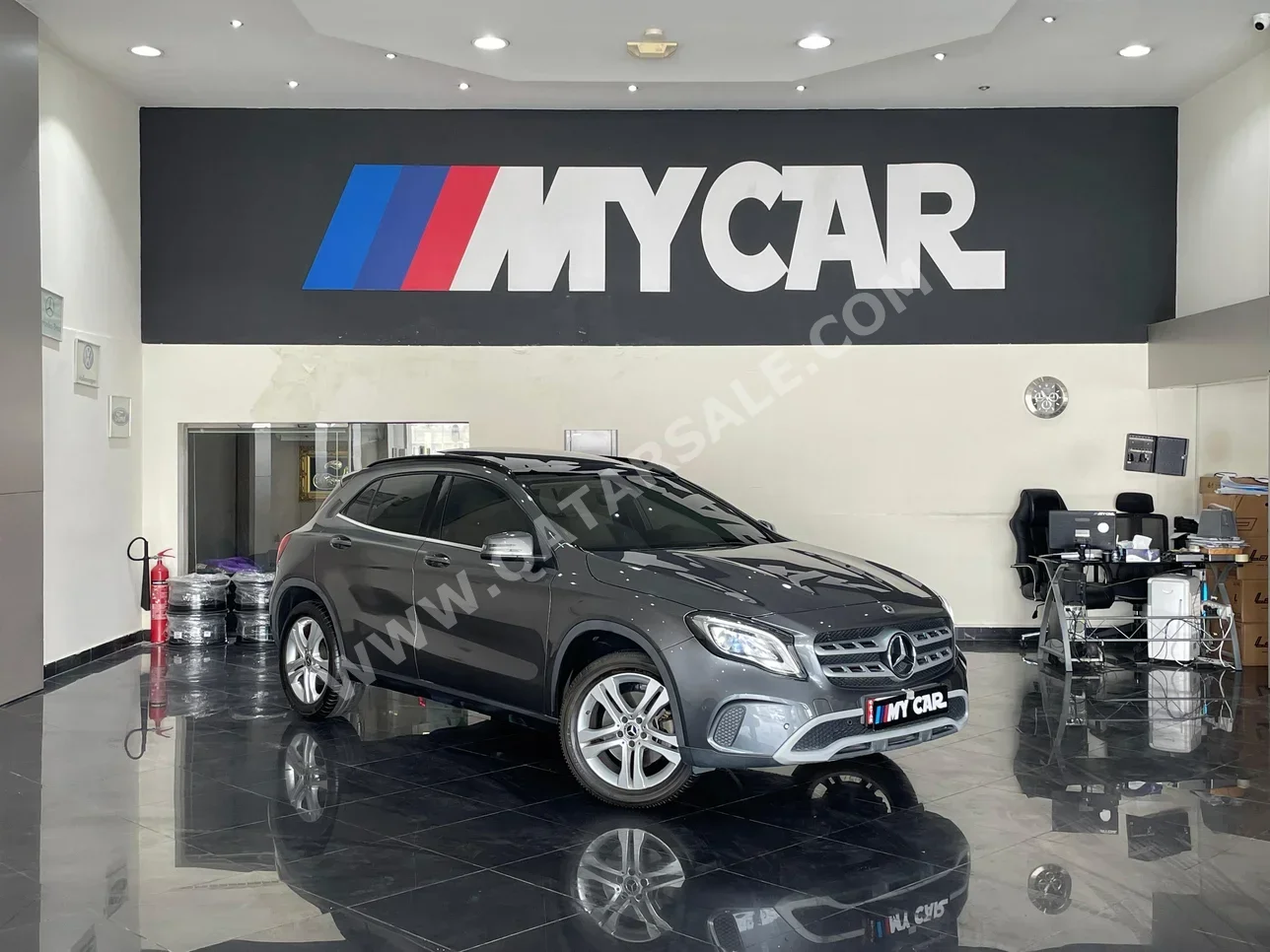 Mercedes-Benz  GLA  250  2018  Automatic  42,000 Km  4 Cylinder  All Wheel Drive (AWD)  SUV  Gray