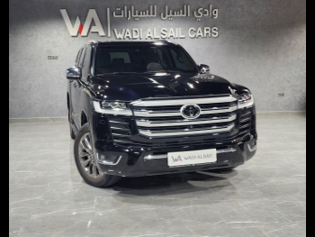 Toyota  Land Cruiser  VXR Twin Turbo  2023  Automatic  45,000 Km  6 Cylinder  Four Wheel Drive (4WD)  SUV  Black  With Warranty