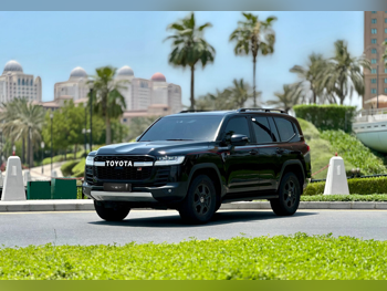 تويوتا  لاند كروزر  جي ار سبورت توين تيربو  2022  اوتوماتيك  65,000 كم  6 سلندر  دفع رباعي  اس يو في  أسود  تحت الضمان