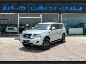 نيسان  باترول  اس اي  2013  اوتوماتيك  232,000 كم  8 سلندر  دفع رباعي  اس يو في  أبيض