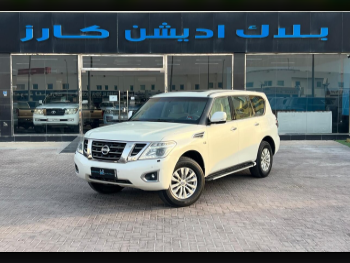 نيسان  باترول  اس اي  2015  اوتوماتيك  444,000 كم  8 سلندر  دفع رباعي  اس يو في  أبيض