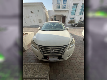 نيسان  سنترا  2016  اوتوماتيك  140,000 كم  4 سلندر  سحب امامي  سيدان  أبيض