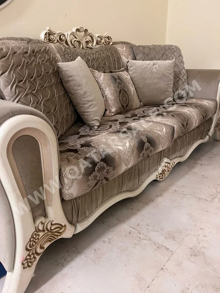 الأرائك والكنب والكراسي طقم كنب  - متعدد الألوان