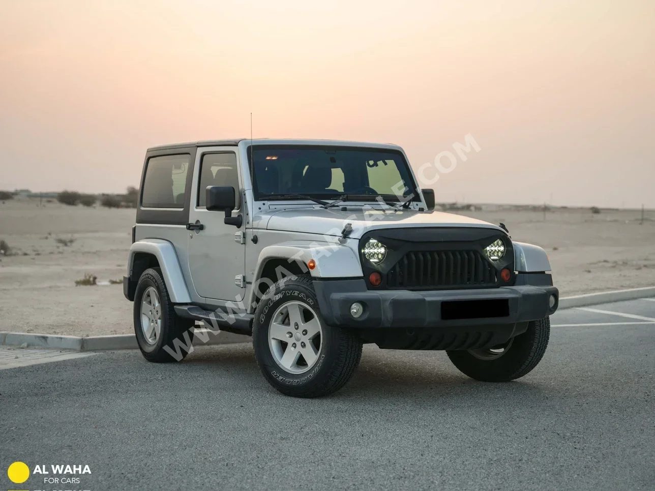 جييب  رانجلار  صحارى  2012  اوتوماتيك  199,000 كم  6 سلندر  دفع رباعي  اس يو في  فضي