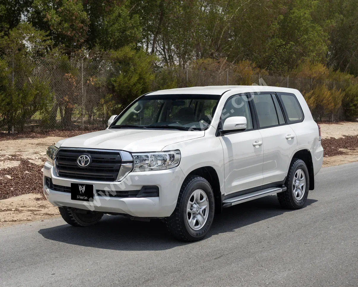 Toyota  Land Cruiser  GX  2018  Automatic  27,000 Km  6 Cylinder  Four Wheel Drive (4WD)  SUV  White