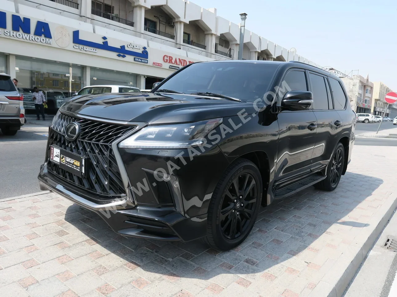 لكزس  ال اكس  570 اس بلاك ايديشن  2019  اوتوماتيك  133,000 كم  8 سلندر  دفع رباعي  اس يو في  أسود