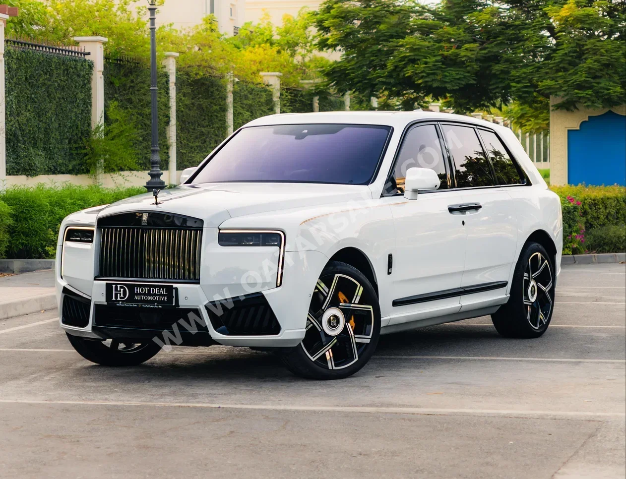 Rolls-Royce  Cullinan  Black Badge  2025  Automatic  10,000 Km  12 Cylinder  All Wheel Drive (AWD)  SUV  White  With Warranty