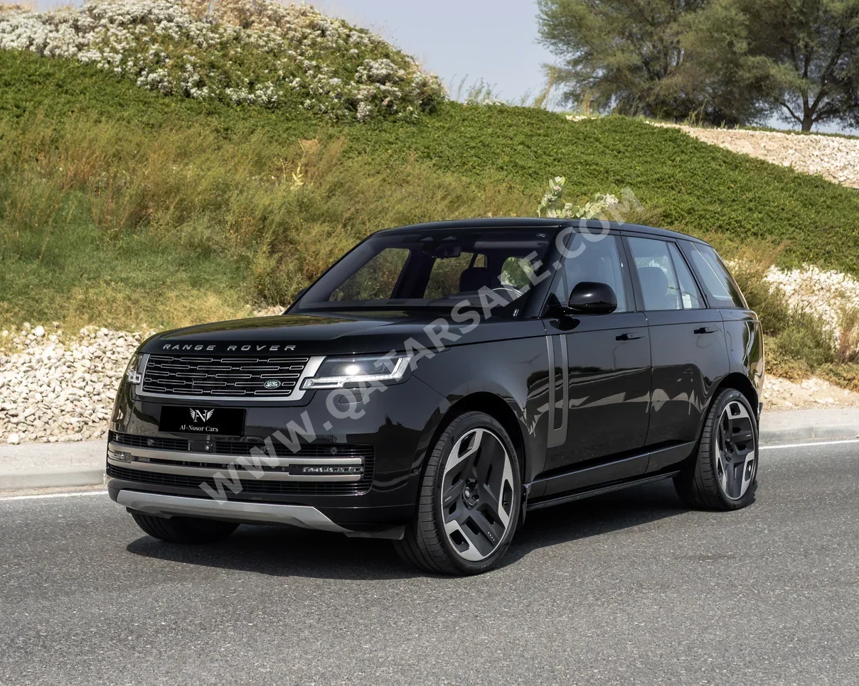Land Rover  Range Rover  Vogue HSE  2023  Automatic  31,000 Km  8 Cylinder  Four Wheel Drive (4WD)  SUV  Black  With Warranty