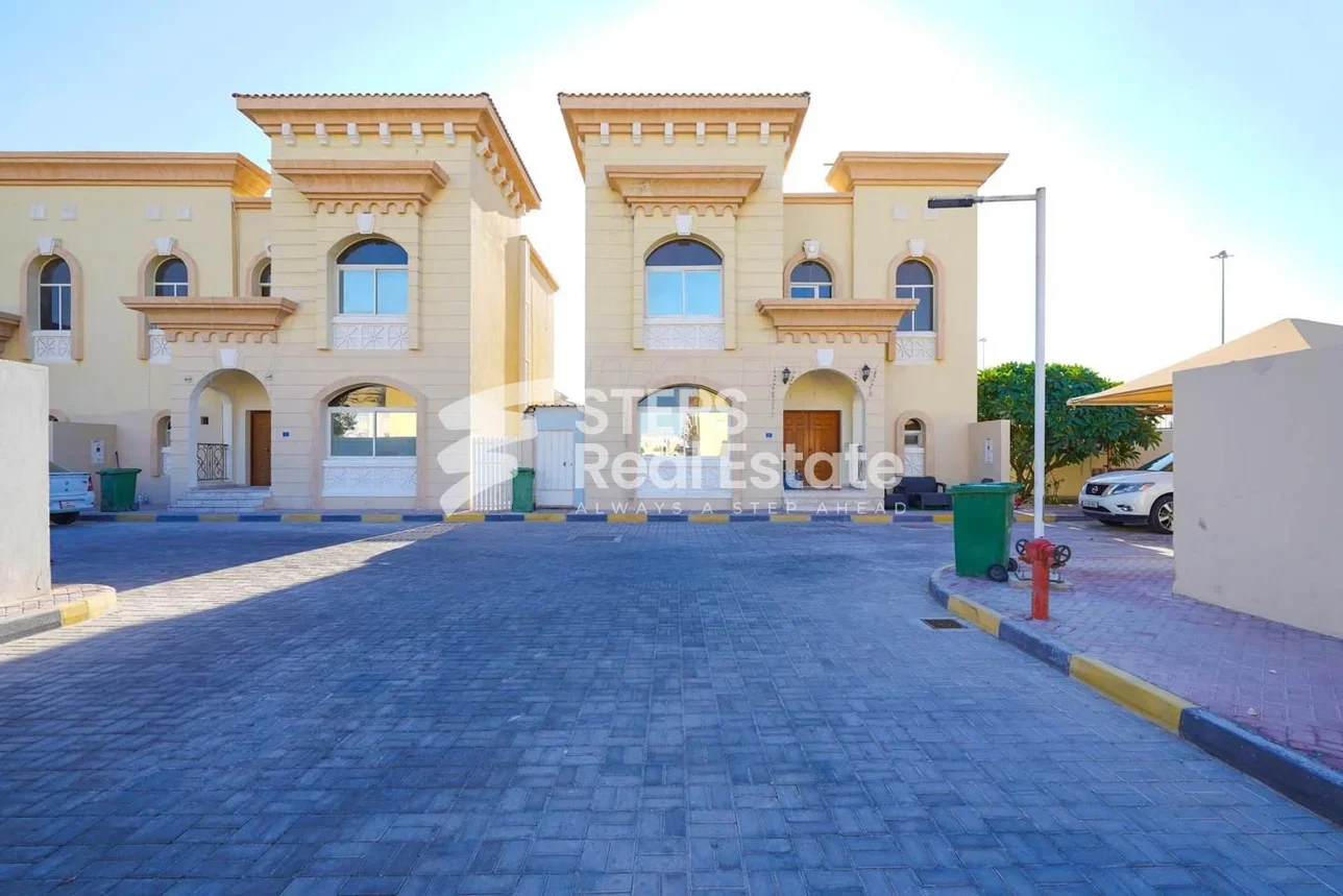 Compound  - Not Furnished  - Al Rayyan  - Muraikh  - 3 Bedrooms