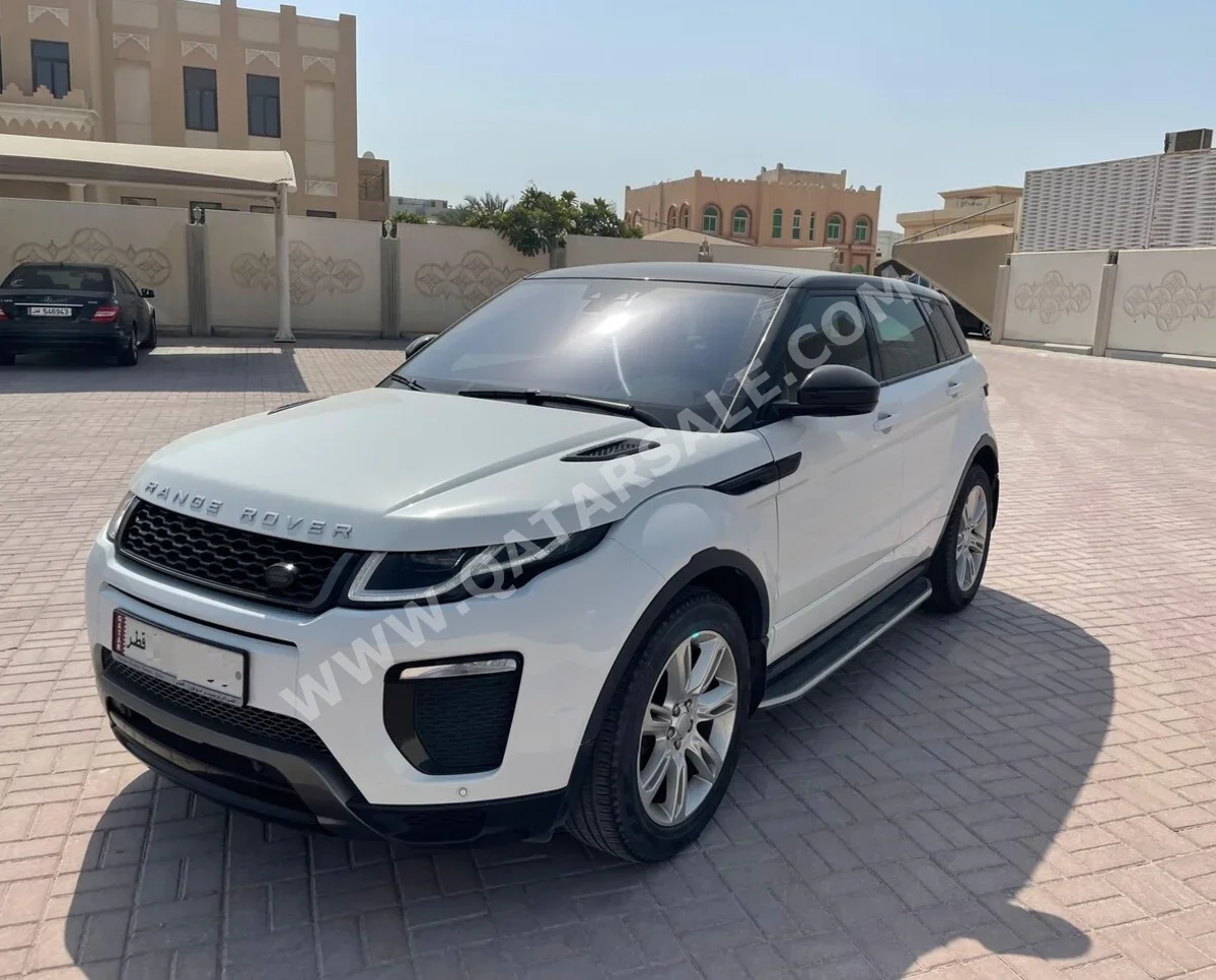 Land Rover  Evoque  Dynamic HSE  2017  Automatic  83,000 Km  4 Cylinder  All Wheel Drive (AWD)  SUV  White
