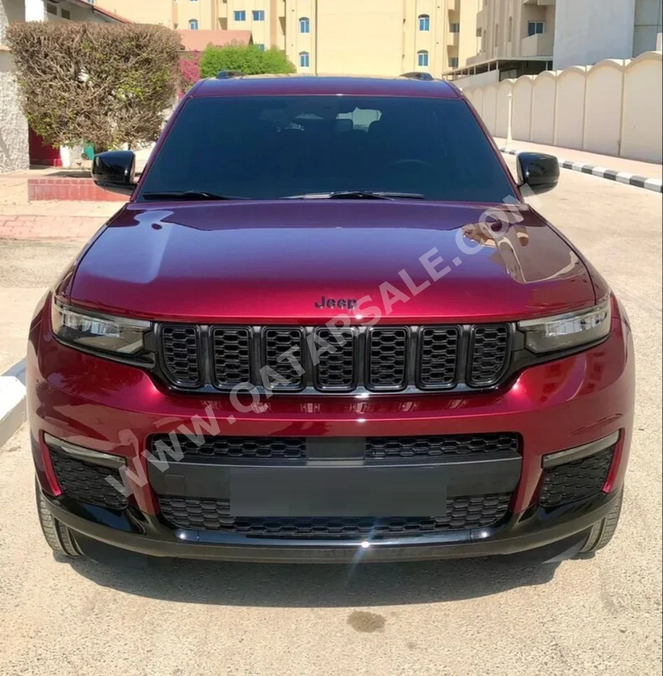 جييب  جراند شيروكي  التيتيود  2022  اوتوماتيك  31,800 كم  6 سلندر  دفع كلي مستمر  اس يو في  عنابي  تحت الضمان
