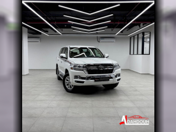 Toyota  Land Cruiser  GXR  2019  Automatic  215,000 Km  6 Cylinder  Four Wheel Drive (4WD)  SUV  White