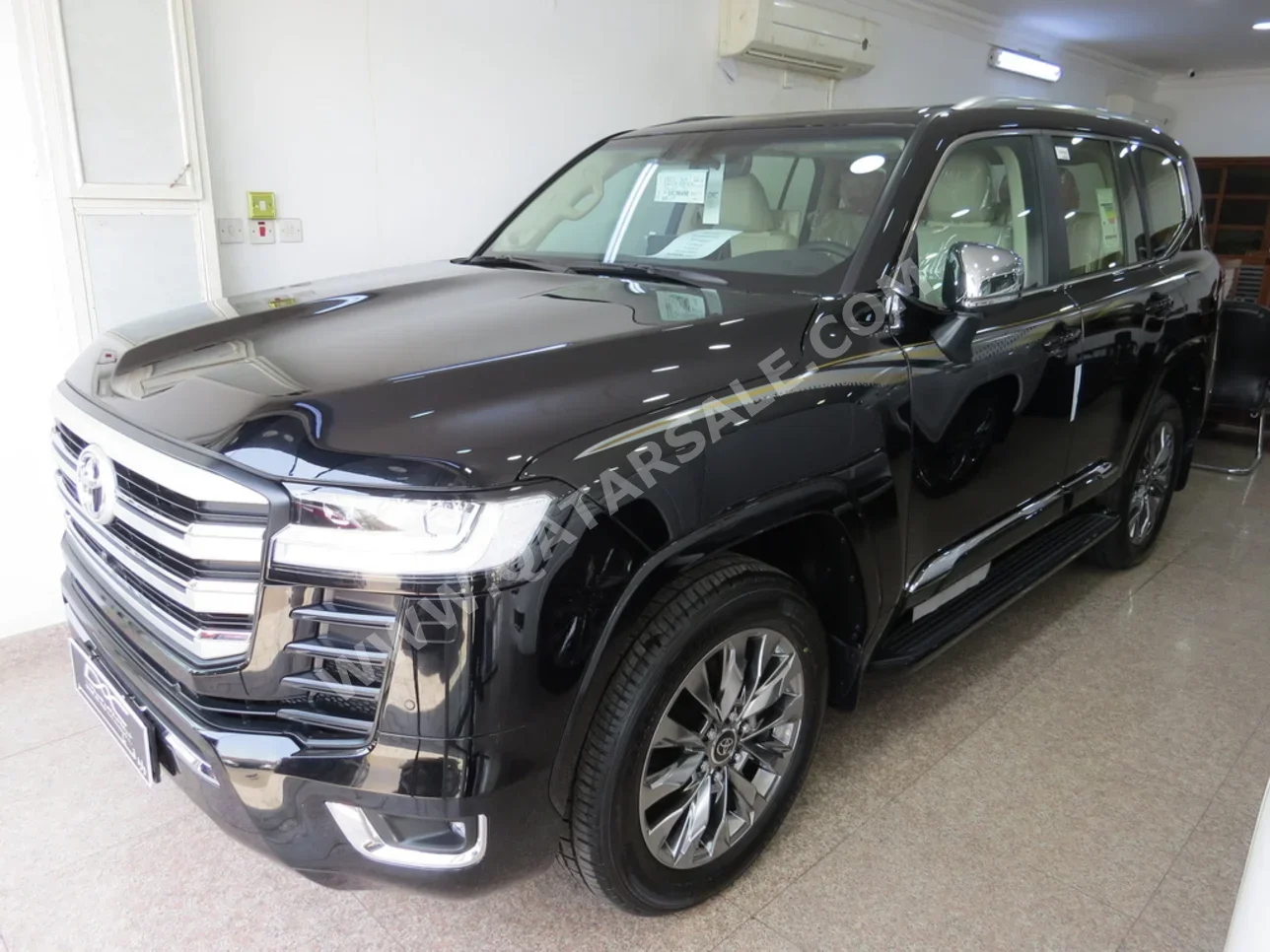 Toyota  Land Cruiser  VX Twin Turbo  2025  Automatic  0 Km  6 Cylinder  Four Wheel Drive (4WD)  SUV  Black  With Warranty