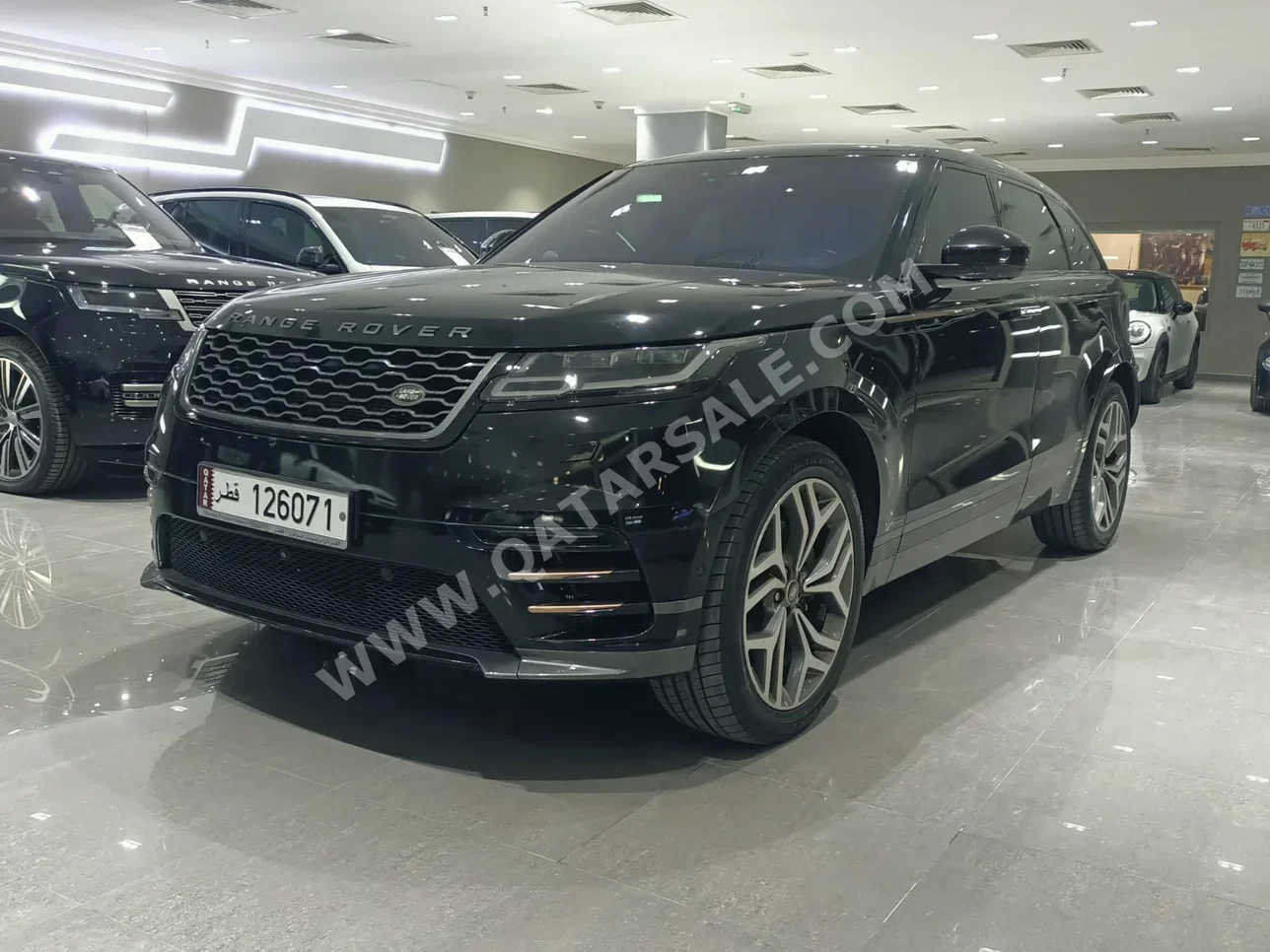 Land Rover  Range Rover  Velar SE  2019  Automatic  109,000 Km  4 Cylinder  Four Wheel Drive (4WD)  SUV  Black