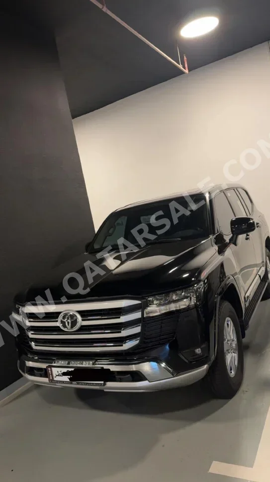 Toyota  Land Cruiser  GXR Twin Turbo  2024  Automatic  11,000 Km  6 Cylinder  Four Wheel Drive (4WD)  SUV  Black  With Warranty