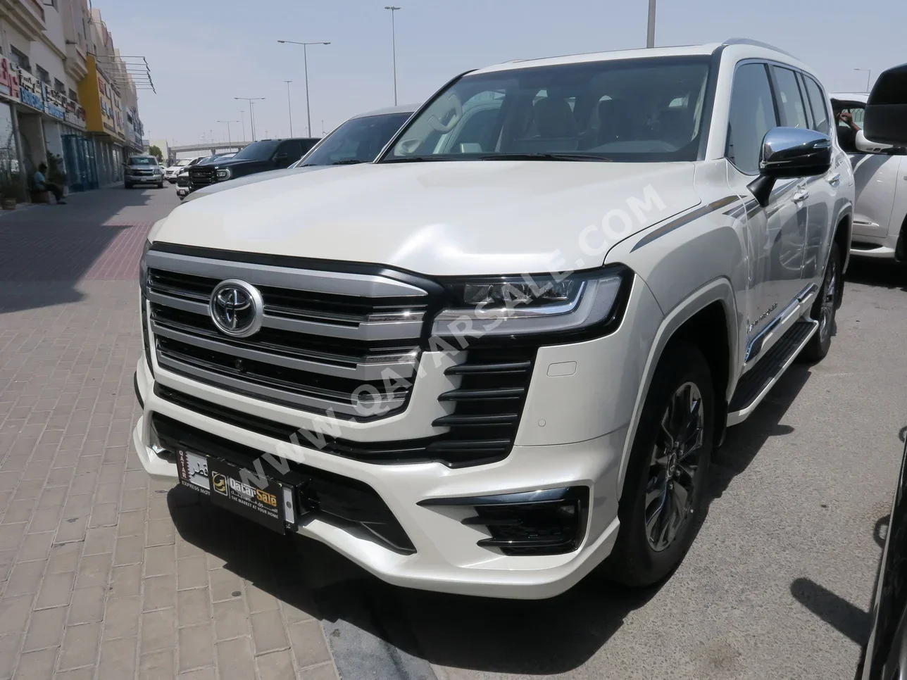 Toyota  Land Cruiser  VXR  2024  Automatic  0 Km  6 Cylinder  Four Wheel Drive (4WD)  SUV  White  With Warranty