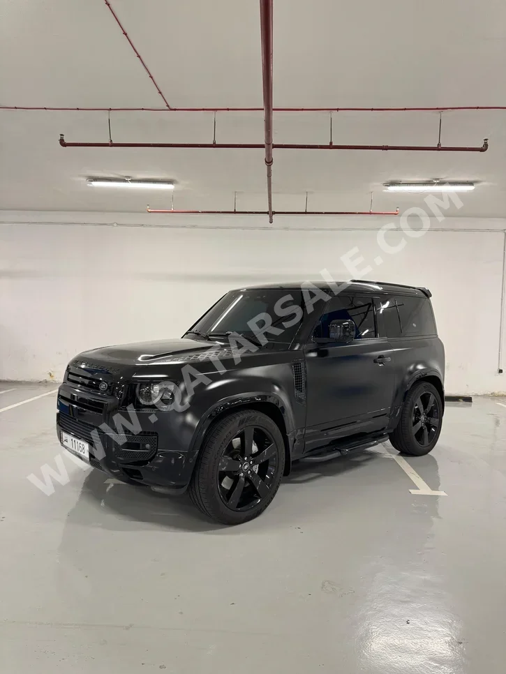 Land Rover  Defender  90 HSE  2022  Automatic  71,000 Km  6 Cylinder  Four Wheel Drive (4WD)  SUV  Black  With Warranty